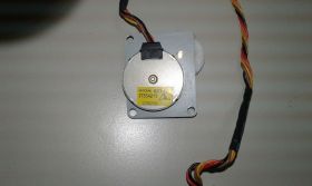 Комплектуючі Комплектующие ^/--/^ Двигатель сканера HP Scanjet 2400 2 /--/ T /--/ 354215 ^_^^^ Двигун сканера HP Scanjet 2400 2 /--/ T /--/ 354215 - фото фото фото