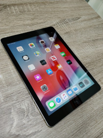 Apple iPad Apple iPad ^/--/^ Напів справний планшет Apple iPad A /--/ 1474 Air на 32 /--/ Gb ^_^^^ Полу исправный планшет Apple iPad A /--/ 1474 Air на 32 /--/ Gb - фото фото фото
