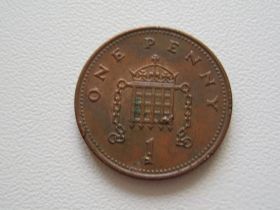 Єлизавета II (після ) Елизавета II (после ) ^/--/^ Великобритания 1 пенни 2001 года 9652 ^_^^^ Велика Британія 1 пенні 2001 року 9652 - фото фото фото