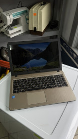 Asus Asus ^/--/^ ASUS X /--/ 540 /--/ SA | Celeron N /--/ 3050 | 4 /--/ GB DDR /--/ 3 | 15.6&amp;quot; | без SSD | Робочий, батарея тримає, аукціон від 1 грн! - фото фото фото