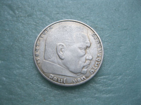 Германія (-) Германия (-) ^/--/^ ГЕРМАНИЯ.2 Марки 1938 г F, Гинденбург ТРЕТИЙ РЕЙХ. СЕРЕБРО. Неплохой сохран!. ^_^^^ Германія.2 Марки 1938 р F, Гінденбург третій Рейх. СЕРЕБРО. Непогане збереження! - фото фото фото