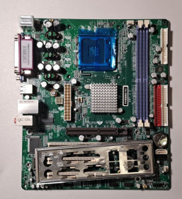 Материнські плати Материнские платы ^/--/^ Материнська плата Socket 775 — Jetway P /--/ 4 /--/ MBMS-VC    (VIA P /--/ 4 /--/ M /--/ 800 Pro) | AGP 8 /--/ x + DDR /--/ 1 + SATA/IDE | З заглушкою! - фото фото фото
