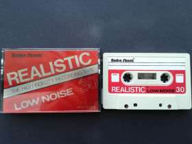 Касети Кассеты ^/--/^ Аудиокассета Realistic Low noise 30 ^_^^^ Realistic Low noise 30 - фото фото фото