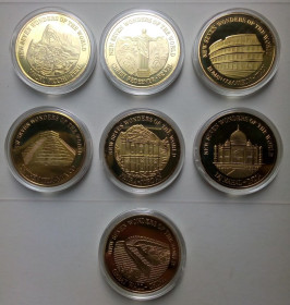 Сувенірні монети Сувенирные монеты ^/--/^ Монеты 7 Чудес Старого мира, древние цивилизации, в позолоте, диаметр 4 см  (новые) ^_^^^ Монети 7 Чудес Старого світу, стародавні цивілізації, в позолоті, діаметр 4 см (нові) - фото фото фото