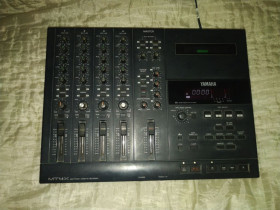 Магнитофони Магнитофоны ^/--/^ 1990 /--/ х років Yamaha MT /--/ 4 /--/ x касетна портативна студія звукозапису portastudio ^_^^^ Yamaha MT /--/ 4 /--/ x кассетная портативная студия звукозаписи portastudio - фото фото фото