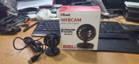 Веб-Камери Web-Камеры ^/--/^ Web камера Trust SpotLight Pro 16428 № 221710200 ^_^^^ Trust SpotLight Pro 16428 No 221710200 - фото фото фото