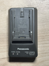 Panasonic Panasonic ^/--/^ оригінальний зарядний пристрій та мережевий адаптер Panasonic VSK /--/ 0581 для акумуляторів до відеокамер ^_^^^ Оригинальное зарядное устройство и сетевой адаптер Panasonic VSK /--/ 0581 для аккумуляторов к видеокамерам - фото фото фото