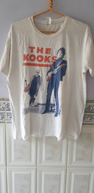 Футболки, майки Футболки, майки ^/--/^ Футболка &amp;quot;The Kooks&amp;quot;  (100% cotton, L, Honduras) б/у ^_^^^ Футболка &amp;quot;The Kooks&amp;quot; (100% cotton, L, Honduras) б/у - фото фото фото