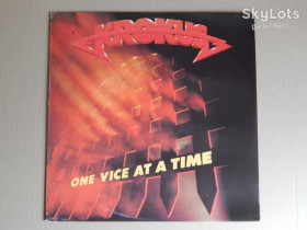 Платівки Пластинки ^/--/^ Krokus ‎– One Vice At A Time    (Arista ‎– ARS 39137, Italy) insert NM-/NM- ^_^^^ Krokus – One Vice At A Time (Arista – ARS 39137, Italy) insert NM-/NM- - фото фото фото