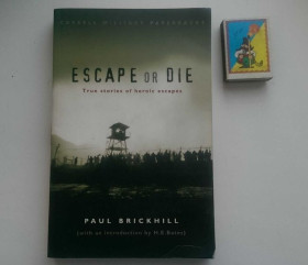 Книги на іноземних мовах Книги на иностранных языках ^/--/^ Escape or Die - Paul Brickhill - На Английском English книга ^_^^^ Escape or Die - Paul Brickhill - Англійська мова - фото фото фото