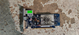 Відеокарти Видеокарты ^/--/^ Видеокарта ASUS GeForce 7300 GS EN /--/ 7300 /--/ GS/HTD/256 /--/ M/A 256 /--/ MB PCI-E № 243004101 ^_^^^ Відеокарта ASUS GeForce 7300 GS EN /--/ 7300 /--/ GS/HTD/256 /--/ M/A 256 /--/ MB PCI-E No 243004101 - фото фото фото