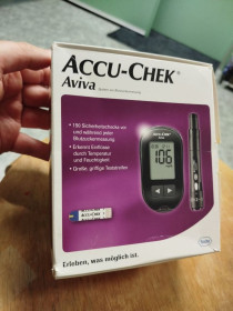 Глюкометри Глюкометры ^/--/^ Глюкометр Accu-Chek Aviva  (повний набір) Roche у хорошому стані ^_^^^ Глюкометр Accu-Chek Aviva (полный набор) Roche в хорошем состоянии - фото фото фото