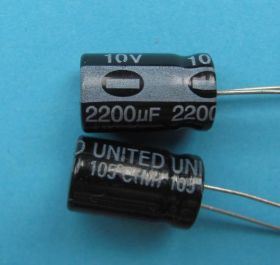 Конденсатори Конденсаторы ^/--/^ Конденсатор 10 /--/ V 2200 /--/ uF (2200 mkF мкФ 10 /--/ В) - фото фото фото