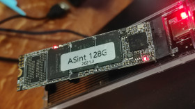 Твердотільні SSD-накопичувачі Твердотельные SSD-накопители ^/--/^ Накопичувач SSD M.2 128 /--/ Gb | 99% здоров&amp;apos;я | 709 годин напрацювання ^_^^^ Накопитель SSD M.2 128 /--/ Gb | 99% здоровья | 709 часов разработки - фото