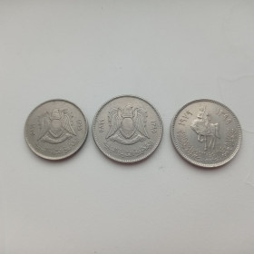 Лівія Ливия ^/--/^ Лівія 20 дирхамів 1975, 100 дирхамів 1975 та 1979 ^_^^^ ЮАР 2 цента 1989 5 центов 1993 - фото фото фото