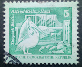 НДР, ФРН ГДР, ФРГ ^/--/^ ГДР 1980 Здание, архитектура, пеликан, 5 Pfg, гашеная ^_^^^ НДР 1980 Будівля, архітектура, пелікан, 5 Pfg, гашена - фото фото фото