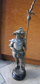 Статуетки, Скульптури, Фігурки, Фарфор Статуэтки, Скульптуры, Фигурки, Фарфор ^/--/^ РЫЦАРЬ. ЕСТЬ ПОВРЕЖЛЕНИЯ. МЕТАЛ ^_^^^ Рицар. Є попередження. Метал - фото фото фото