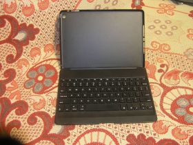 Клавіатури, стилуси Клавиатуры, стилусы ^/--/^ Bluetooth клавиатура-кейс  ZAGG ZAGGkeys FOLIO для Ipad Air ^_^^^ Bluetooth клавіатура-кейс ZAGG ZAGGkeys FOLIO для Ipad Air - фото фото фото