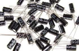 Конденсатори Конденсаторы ^/--/^ Конденсатор электролитический 470 мкФ 10 В ^_^^^ Конденсатор електролітичний 470 мкФ 10 В - фото фото фото