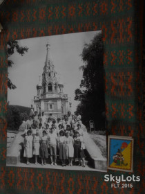 Листи, фото Письма, фото ^/--/^ На фоне красивого собора   На память . ^_^^^ На тлі красивого собору На пам'ять. - фото фото фото