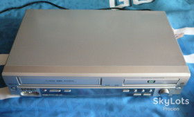 DVD-Плеери, приставки Smart TV DVD-Плееры, приставки Smart TV ^/--/^ Комбо DVD плеєр-VHS рекордер Orion HTS /--/ 2965 SI ^_^^^ DVD плеер-VHS рекордер Orion HTS /--/ 2965 SI - фото фото фото