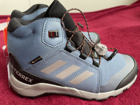 Чоботи, черевики Сапоги, ботинки ^/--/^ Ботинки новые для мальчика Adidas Terrex Gore-tex размер 33/34 ^_^^^ Нові для хлопчика Adidas Terrex Gore-tex розмір 33/34 - фото фото фото