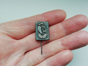 Пам'ятні і ювілейні Памятные и юбилейные ^/--/^ Значок Корабль тяжелый ^_^^^ Корабель важкий - фото фото фото