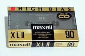 Касети Кассеты ^/--/^ Аудио кассета Maxell XL II  90 Япония 1992 TYPE II запечатана ^_^^^ Аудіо касета Maxell XL II 90 Японія 1992 TYPE II запечатана - фото фото фото