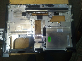 Корпуса Корпуса ^/--/^ Часть корпуса HP 6910 /--/ p дно корпуса ^_^^^ Частина корпусу HP 6910 /--/ p дно корпусу - фото фото фото