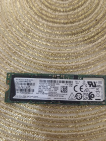 Твердотільні SSD-накопичувачі Твердотельные SSD-накопители ^/--/^ Продам SSD 512 /--/ Gb ^_^^^ Продам SSD 256 /--/ Gb - фото