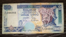 Шрі-Ланка Шри-Ланка ^/--/^ SRI LANKA Шрі-Ланка 50 рупій 15 листопада 1995 № 244342 ^_^^^ SRI LANKA Шри-Ланка 50 рупий 15 ноября 1995 No 244342 - фото фото фото