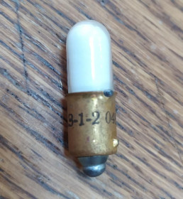 Радіолампи Радиолампы ^/--/^ 2092 Індикаторна лампа  (неонка) ТЛЗ-1-2 зеленого кольору, цоколь Ba /--/ 9 /--/ s, ціна за 1 /--/ шт. ^_^^^ 2092 Индикаторная лампа (неонка) ТЛЗ-1-2 зеленого цвета, цоколь Ba /--/ 9 /--/ s, цена за 1 /--/ шт. - фото фото фото